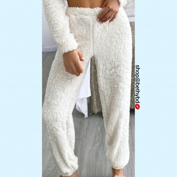Belle of the Ball Couture Boutique Pants - Jogger Elastic Waist Pants Off-White 5🌟rated Boutique favorite! Size Large